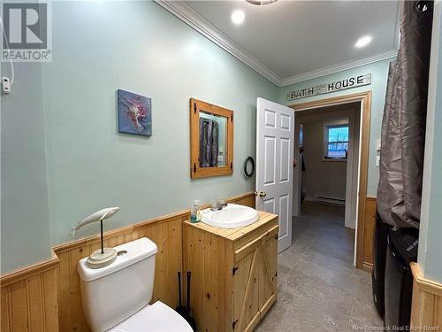 9 King Street, Campbellton, NB - Indoor Photo Showing Bathroom