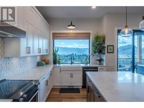 17503 Sanborn Street, Summerland, BC - Indoor Photo Showing Kitchen With Upgraded Kitchen