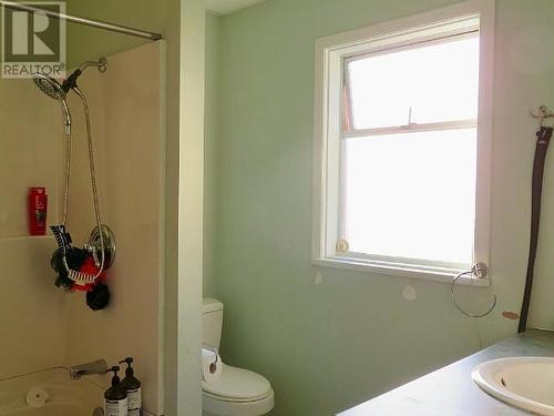 7153 Alberni Street, Powell River, BC - Indoor Photo Showing Bathroom