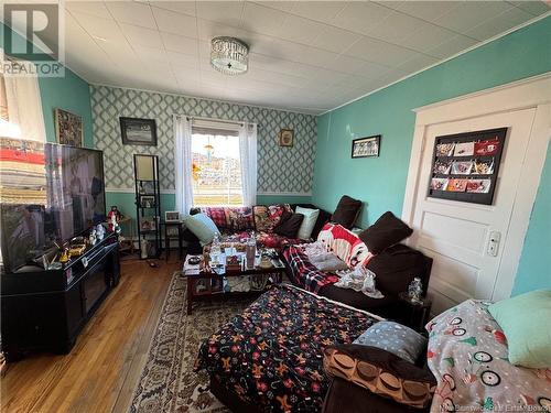 35-37 Russell Street, Saint John, NB - Indoor Photo Showing Living Room