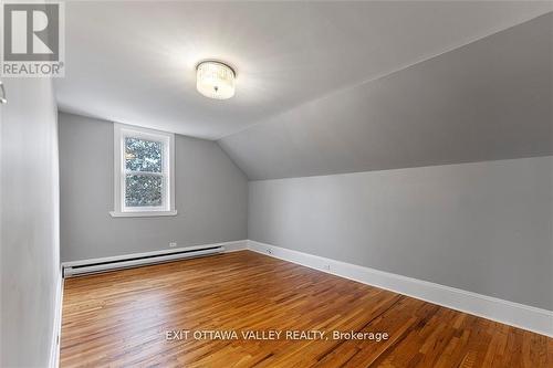 1876 Beachburg Road E, Whitewater Region, ON - Indoor Photo Showing Other Room