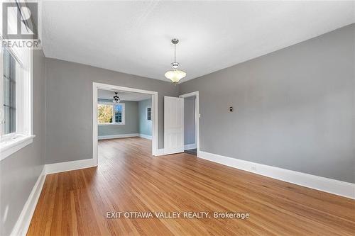 1876 Beachburg Road E, Whitewater Region, ON - Indoor Photo Showing Other Room