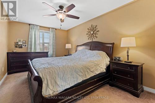 1 Woodside Drive, Port Colborne (877 - Main Street), ON - Indoor Photo Showing Bedroom