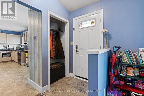 1 Woodside Drive, Port Colborne (877 - Main Street), ON - Indoor Photo Showing Other Room