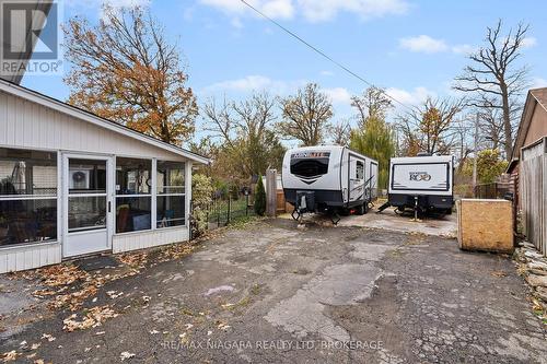 1 Woodside Drive, Port Colborne (877 - Main Street), ON - Outdoor