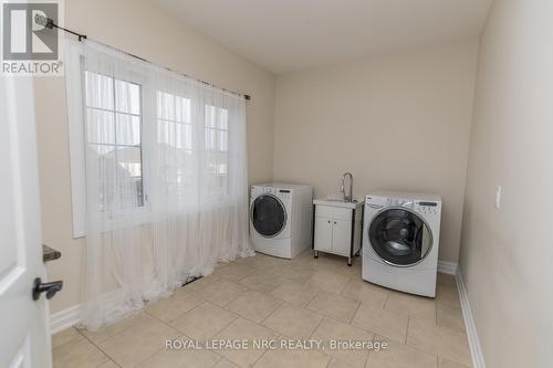 5784 Ironwood Street, Niagara Falls (219 - Forestview), ON - Indoor Photo Showing Laundry Room