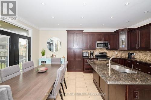 5784 Ironwood Street, Niagara Falls (219 - Forestview), ON - Indoor Photo Showing Kitchen With Double Sink With Upgraded Kitchen