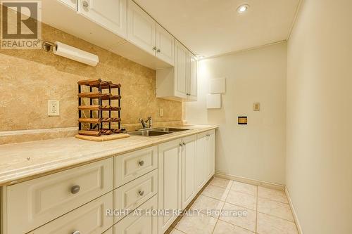 751 Boyle Drive, Woodstock (Woodstock - South), ON - Indoor Photo Showing Kitchen With Double Sink