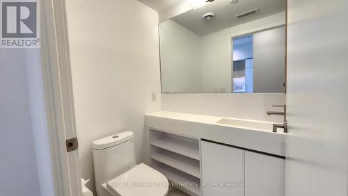 Lph19 - 1100 Sheppard Avenue W, Toronto, ON - Indoor Photo Showing Bathroom