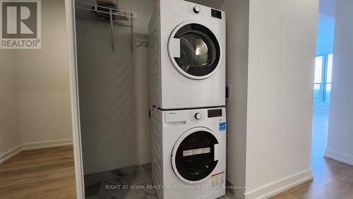 Lph19 - 1100 Sheppard Avenue W, Toronto, ON - Indoor Photo Showing Laundry Room