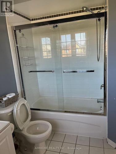 3444 Sunlight Street, Mississauga, ON - Indoor Photo Showing Bathroom