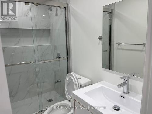 3444 Sunlight Street, Mississauga, ON - Indoor Photo Showing Bathroom