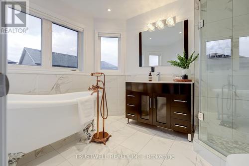 60 Fontebella Avenue, Vaughan, ON - Indoor Photo Showing Bathroom