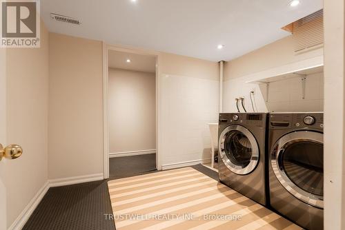 60 Fontebella Avenue, Vaughan, ON - Indoor Photo Showing Laundry Room