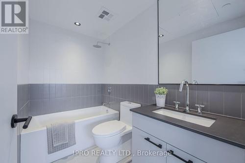 405 - 41 Dovercourt Road, Toronto, ON - Indoor Photo Showing Bathroom