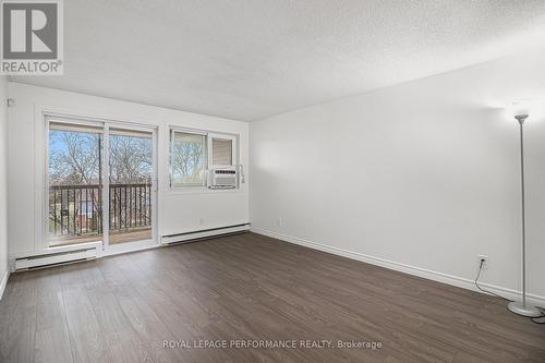 402 - 6532 Bilberry Drive, Ottawa, ON - Indoor Photo Showing Other Room