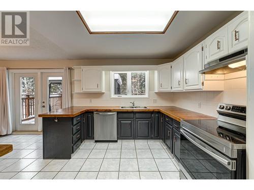 1382 Cypress Drive, Sparwood, BC - Indoor Photo Showing Kitchen With Double Sink