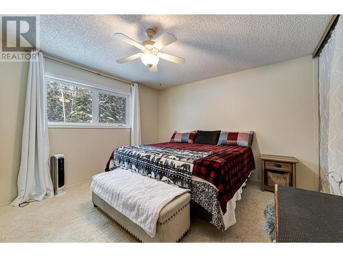 1382 Cypress Drive, Sparwood, BC - Indoor Photo Showing Bedroom