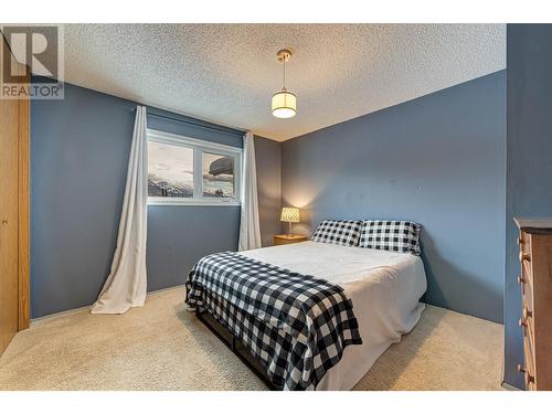 1382 Cypress Drive, Sparwood, BC - Indoor Photo Showing Bedroom