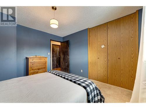 1382 Cypress Drive, Sparwood, BC - Indoor Photo Showing Bedroom