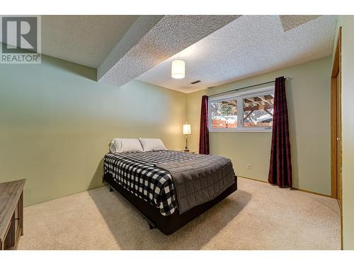 1382 Cypress Drive, Sparwood, BC - Indoor Photo Showing Bedroom