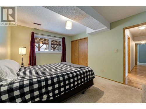 1382 Cypress Drive, Sparwood, BC - Indoor Photo Showing Bedroom