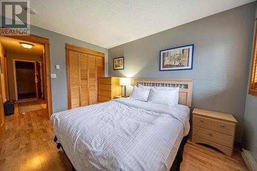 5369 Ski Hill Road Unit# 100, Fernie, BC - Indoor Photo Showing Bedroom