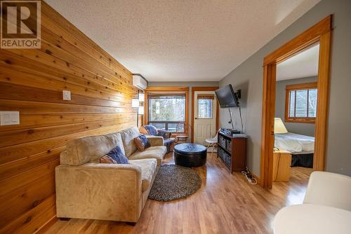 5369 Ski Hill Road Unit# 100, Fernie, BC - Indoor Photo Showing Living Room