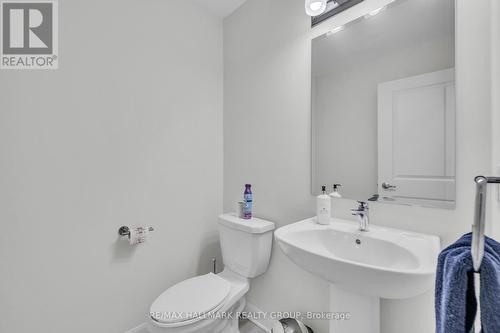 836 Dynasty Street E, Ottawa, ON - Indoor Photo Showing Bathroom