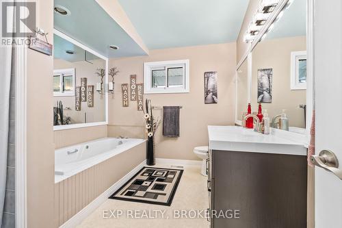 103 Willowbank Road E, Gananoque, ON - Indoor Photo Showing Bathroom