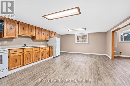 103 Willowbank Road E, Gananoque, ON - Indoor Photo Showing Kitchen