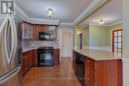 53 Pembroke St Street, Whitewater Region, ON - Indoor Photo Showing Kitchen