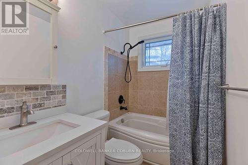 53 Pembroke St Street, Whitewater Region, ON - Indoor Photo Showing Bathroom