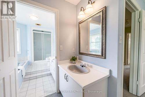 11 Ashton Lane, Scugog (Port Perry), ON - Indoor Photo Showing Bathroom