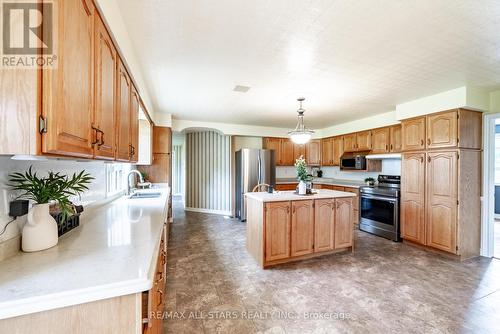 11 Ashton Lane, Scugog (Port Perry), ON - Indoor Photo Showing Kitchen