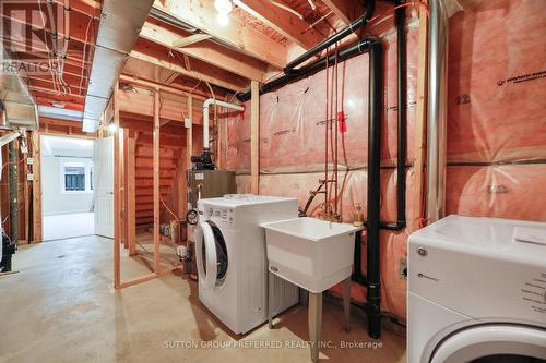 33 - 1030 Oakcrossing Gate, London, ON - Indoor Photo Showing Laundry Room