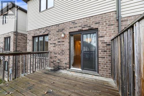 33 - 1030 Oakcrossing Gate, London, ON - Outdoor With Deck Patio Veranda