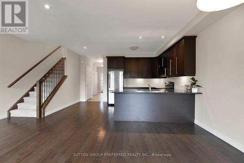 33 - 1030 Oakcrossing Gate, London, ON - Indoor Photo Showing Kitchen