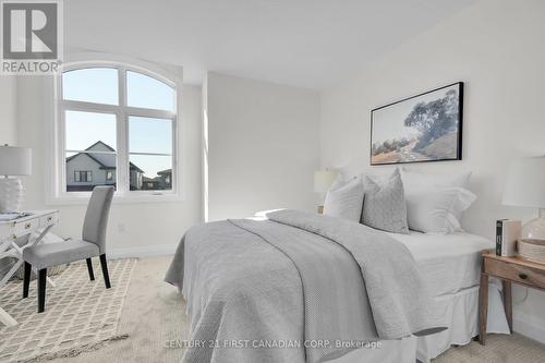 1914 Fountain Grass Drive, London, ON - Indoor Photo Showing Bedroom