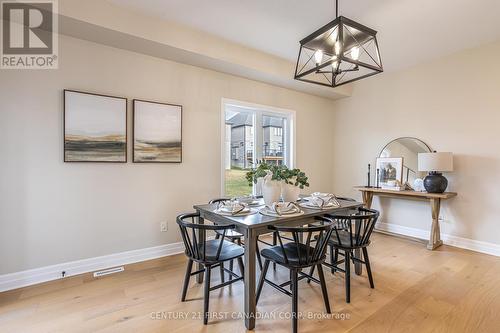 1615 Upper West Avenue, London, ON - Indoor Photo Showing Dining Room