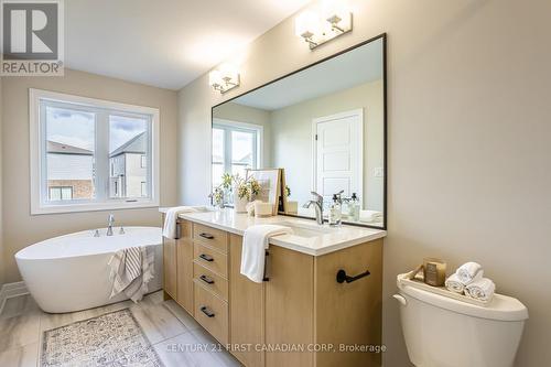 1615 Upper West Avenue, London, ON - Indoor Photo Showing Bathroom