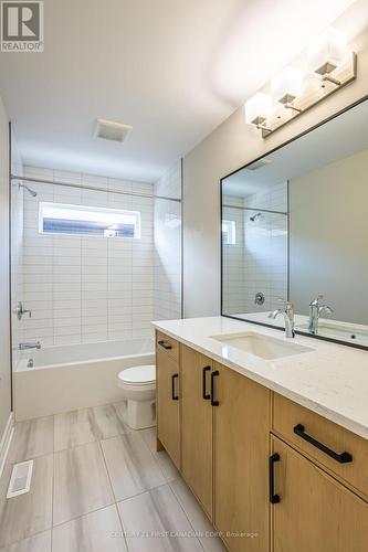 1615 Upper West Avenue, London, ON - Indoor Photo Showing Bathroom