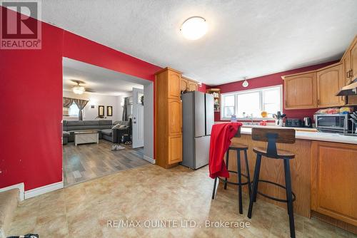 135 Lingham Street, Belleville, ON - Indoor Photo Showing Kitchen