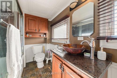 135 Lingham Street, Belleville, ON - Indoor Photo Showing Bathroom