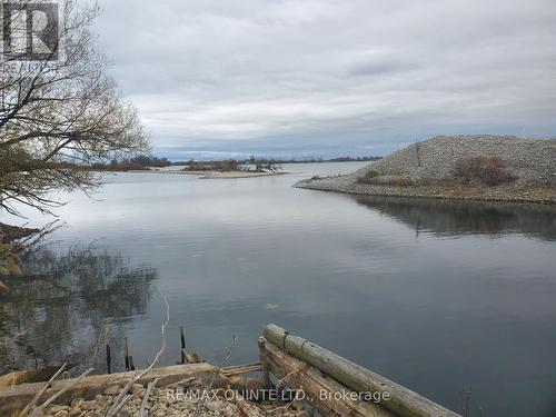 40 Fisherman'S Cove Lane, Frontenac Islands, ON 