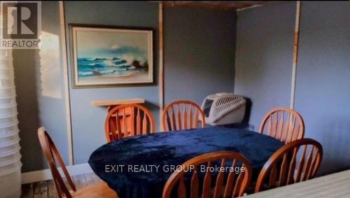 33 Glastonbury Road, Addington Highlands, ON - Indoor Photo Showing Dining Room