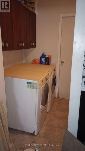 33 Glastonbury Road, Addington Highlands, ON - Indoor Photo Showing Laundry Room