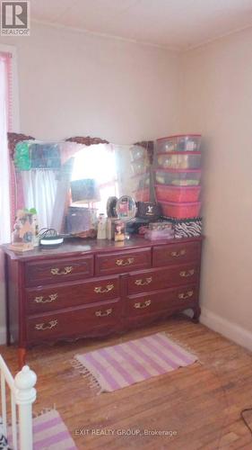 33 Glastonbury Road, Addington Highlands, ON - Indoor Photo Showing Other Room