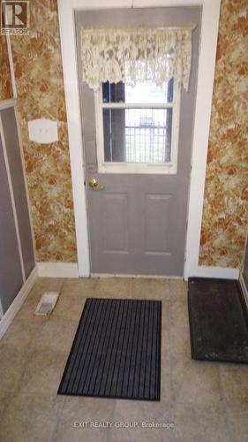 33 Glastonbury Road, Addington Highlands, ON - Indoor Photo Showing Other Room