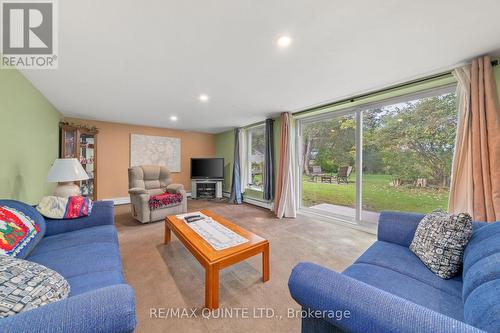 1375 Glen Miller Road, Quinte West, ON - Indoor Photo Showing Living Room